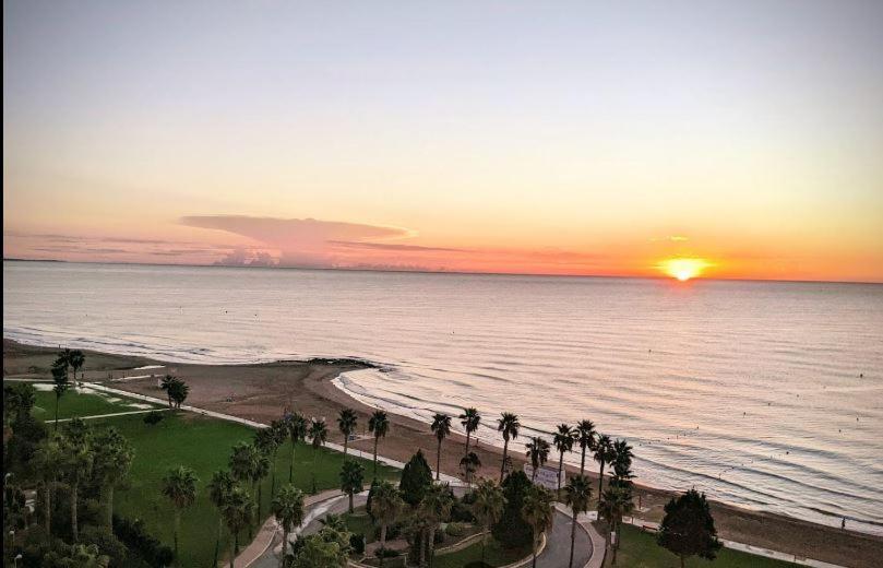 Mondrian Magic World - Sea View First Line Of The Beach Oropesa del Mar Exterior foto